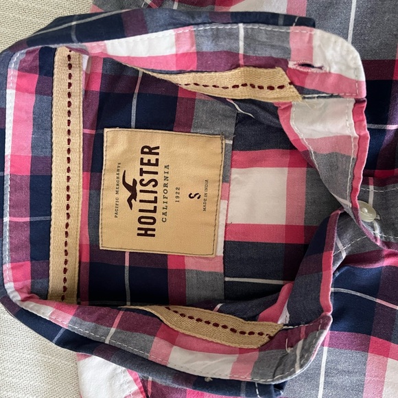 Hollister bundle of 2 Plaid Short-Sleeved Button Down Shirt Size Men’s Small EUC - Picture 9 of 12